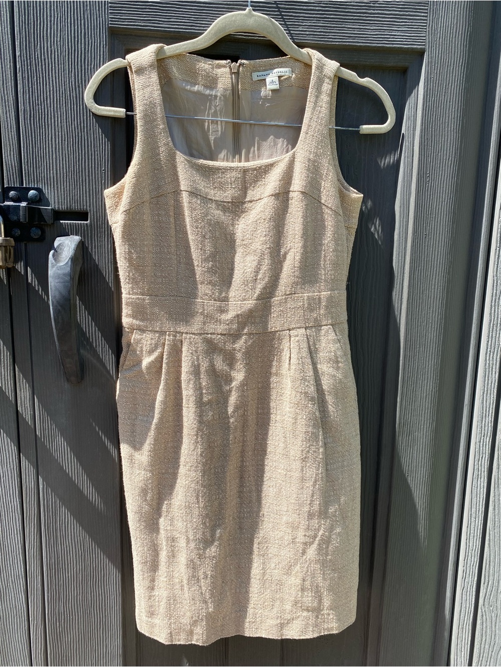 Banana Republic Neutral Tan Textured Sheath Dress size 4